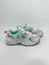 New Balance dama ref 4-77