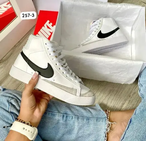 Nike bota cordón dama ref 1-157