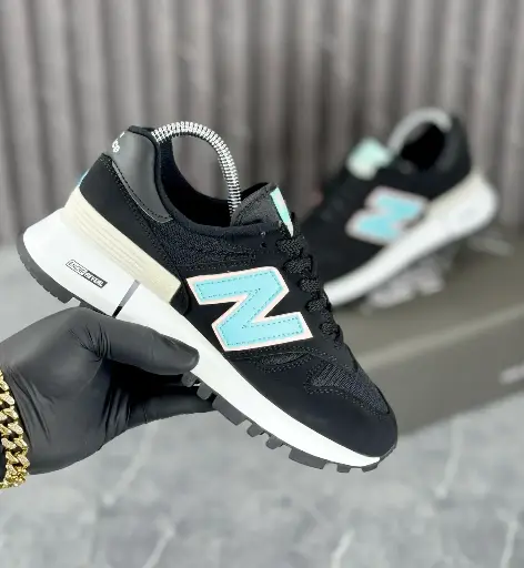 New Balance 1300