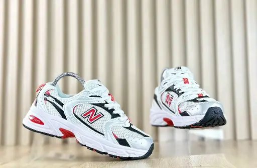 New Balance dama ref 4-30